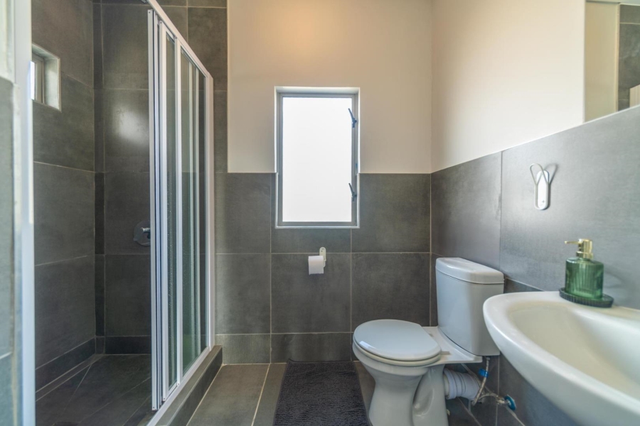 2 Bedroom Property for Sale in Newinbosch Western Cape